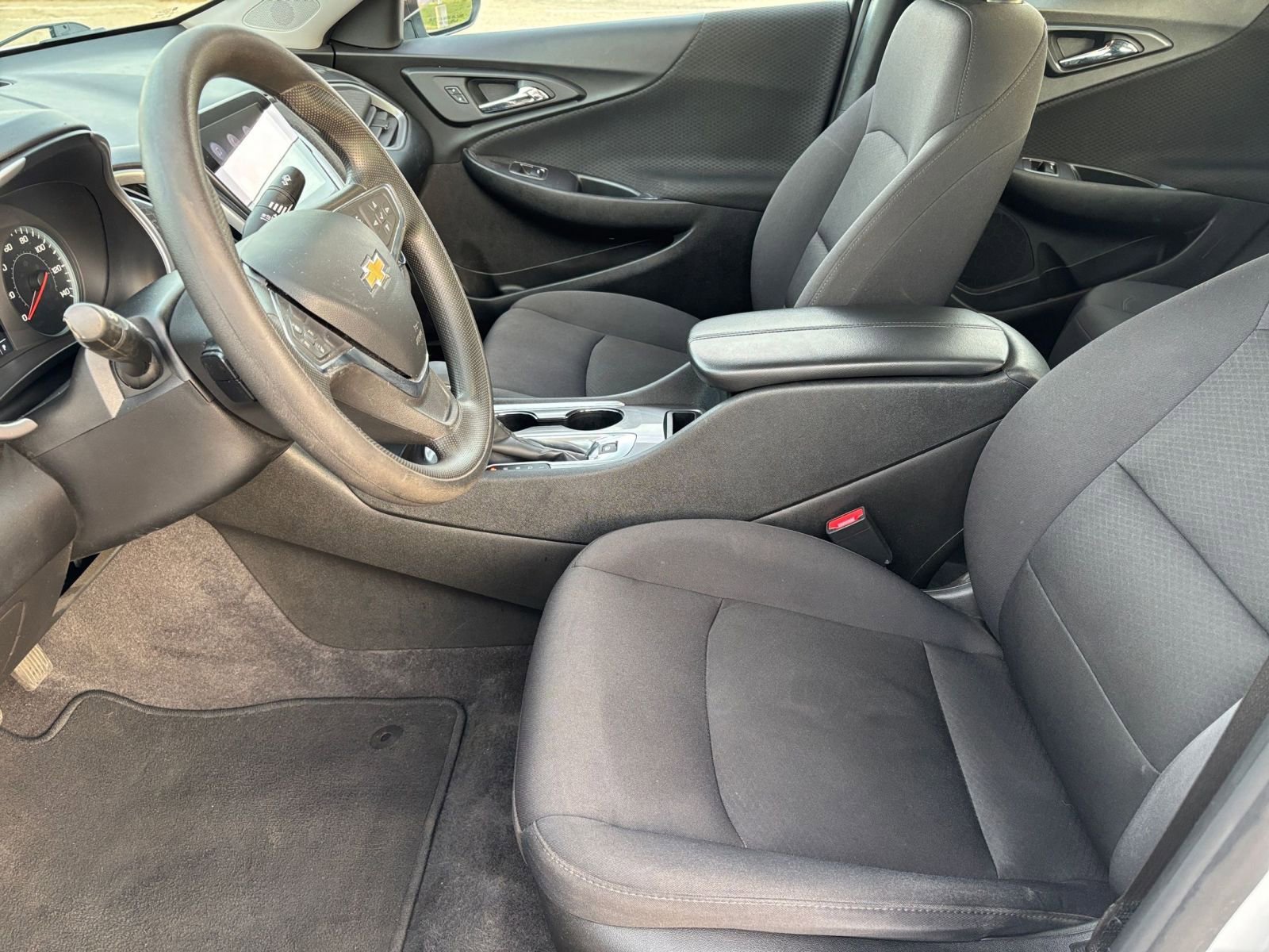 Used 2022 Chevrolet Malibu LT image 28