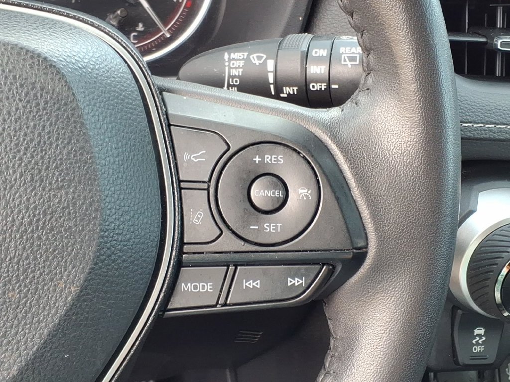 Certified 2025 Toyota RAV4 XLE Premium AWD/4WD image 19