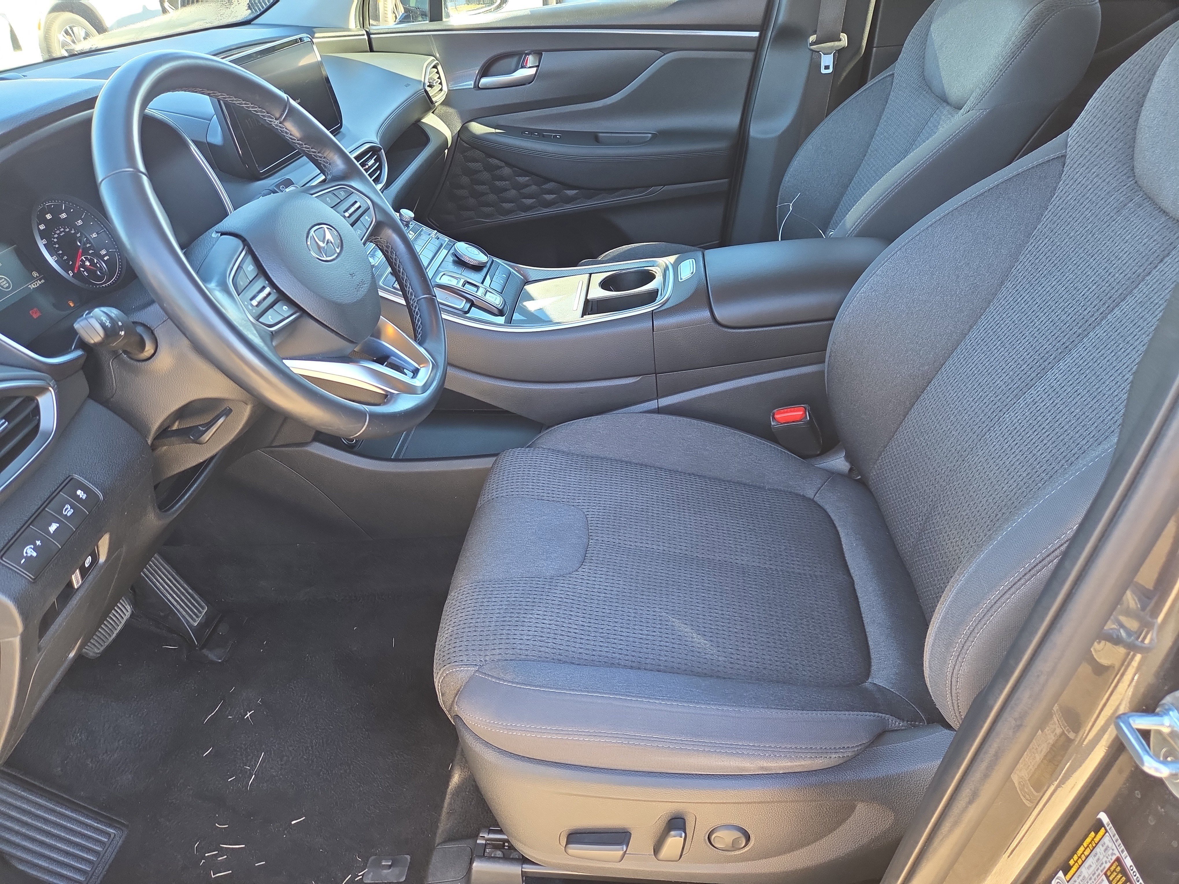 Used 2023 Hyundai Santa Fe SEL image 5