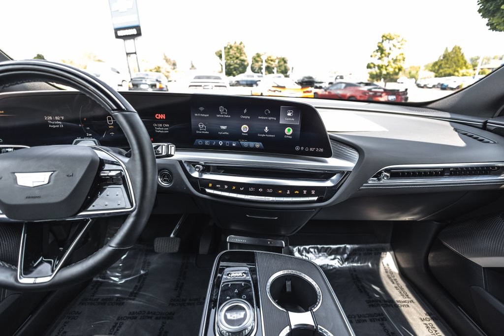 Used 2024 Cadillac Lyriq Sport AWD/4WD image 24
