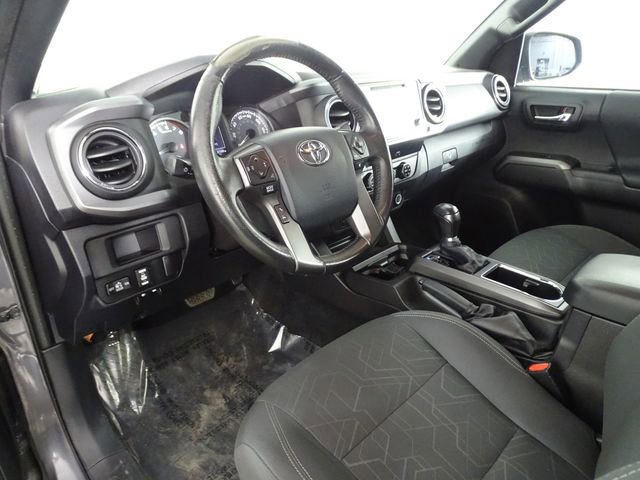 Used 2016 Toyota Tacoma TRD Off-Road w/ Towing Package image 23