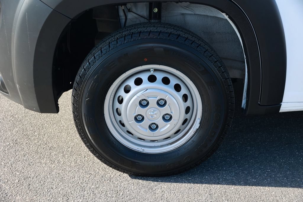Used 2026 RAM ProMaster 2500 w/ Convenience Group FWD image 11