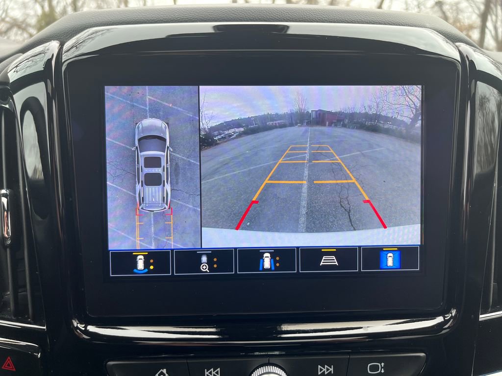 Used 2023 Chevrolet Traverse Premier image 27