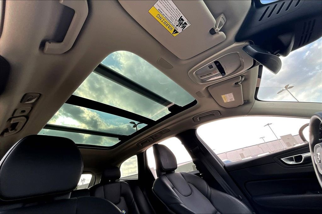 Certified 2024 Volvo XC60 T8 Core w/ Protection Package Premier image 22