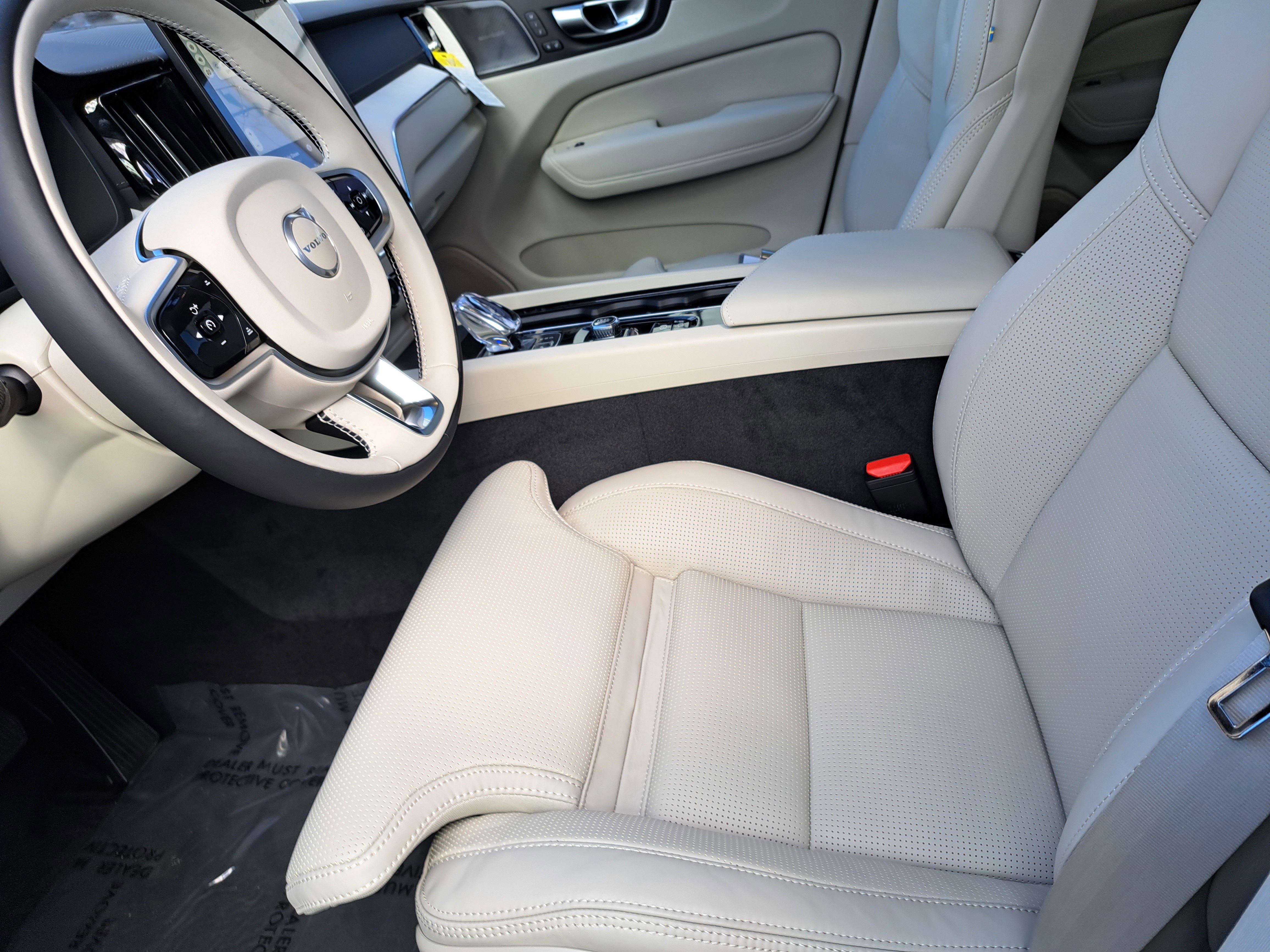 New 2026 Volvo XC60 B5 Ultra w/ Protection Package Premier image 6