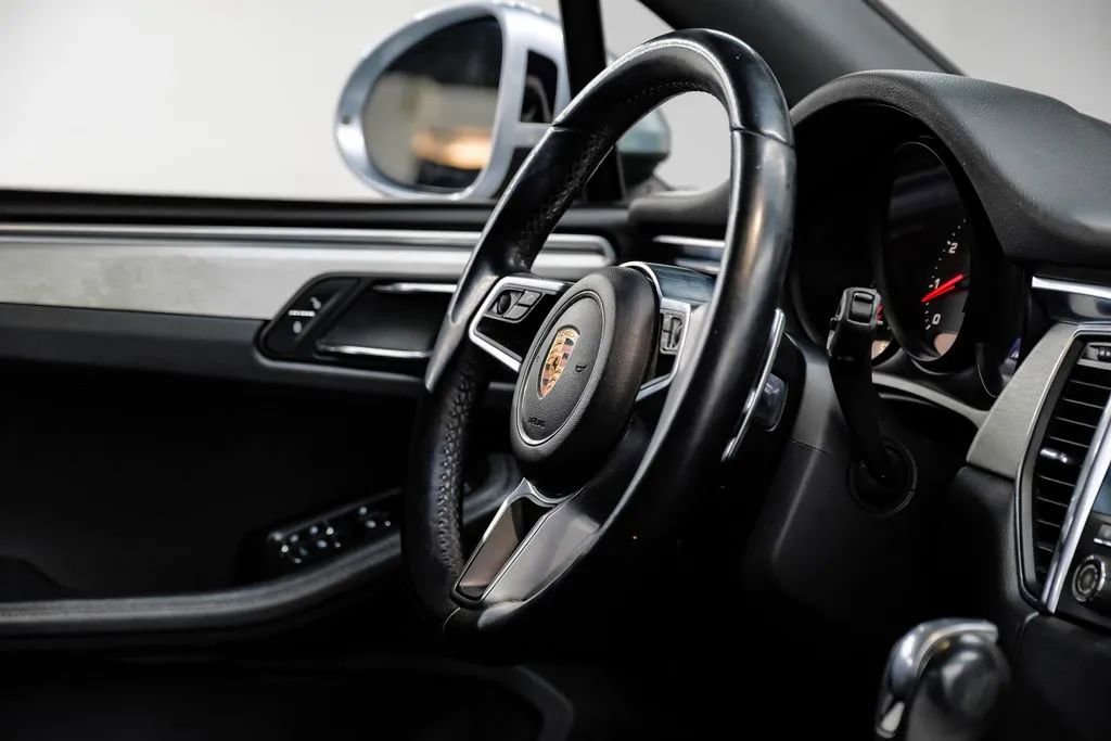 Used 2017 Porsche Macan S AWD/4WD image 20