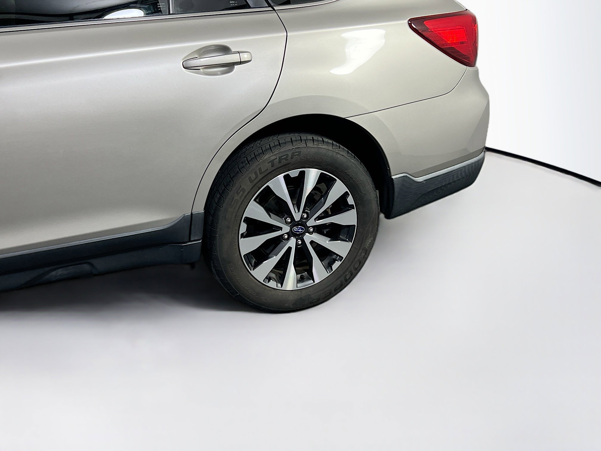 Used 2017 Subaru Outback 2.5i Limited image 30