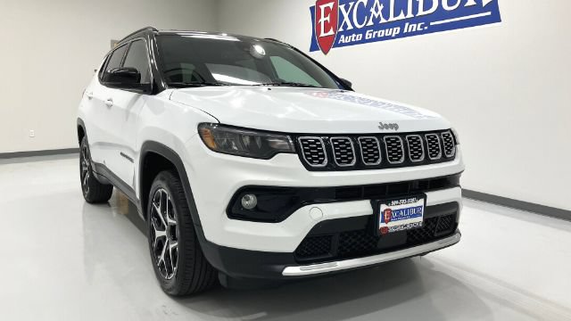 Used 2025 Jeep Compass Limited AWD/4WD image 5