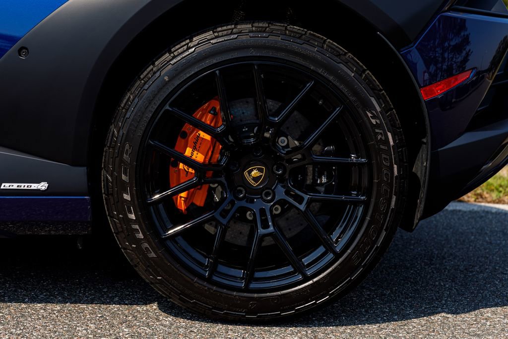 Used 2023 Lamborghini Huracan Sterrato image 21