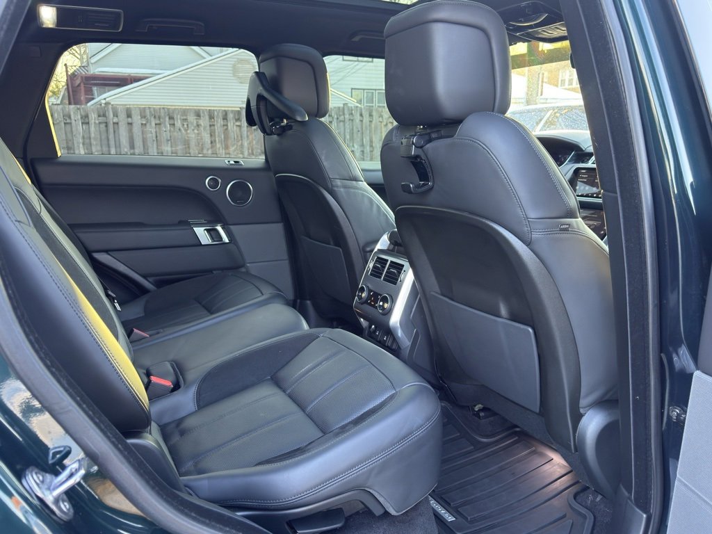 Used 2021 Land Rover Range Rover Sport HST image 11