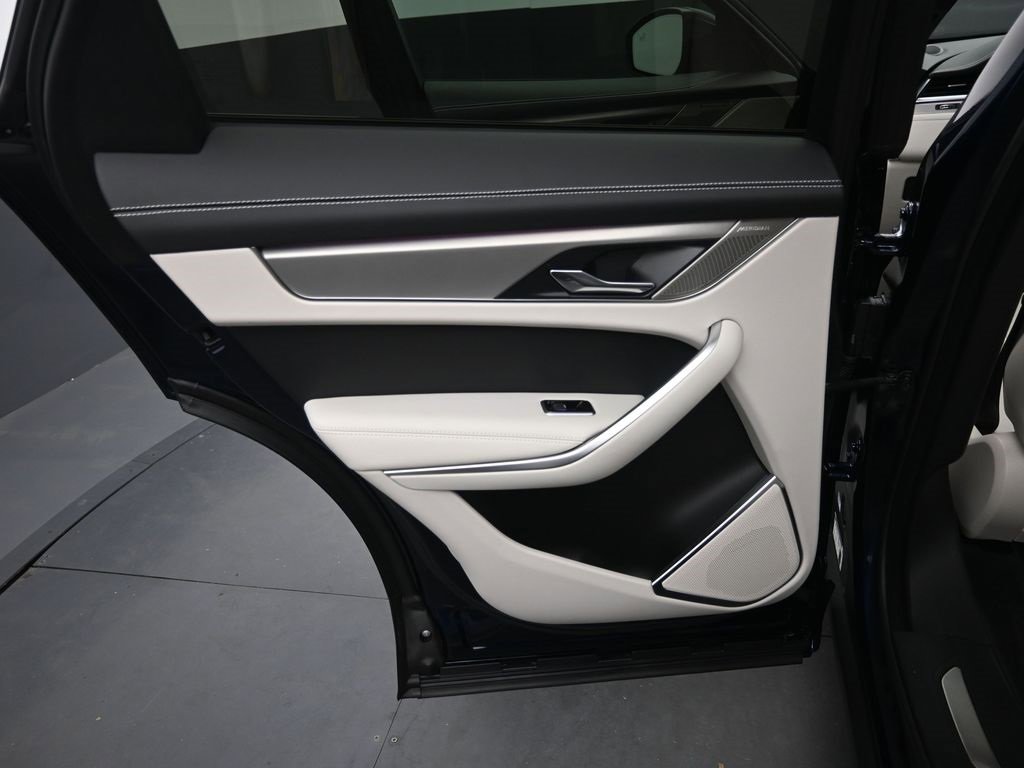 Used 2025 Jaguar F-PACE R-Dynamic S image 15