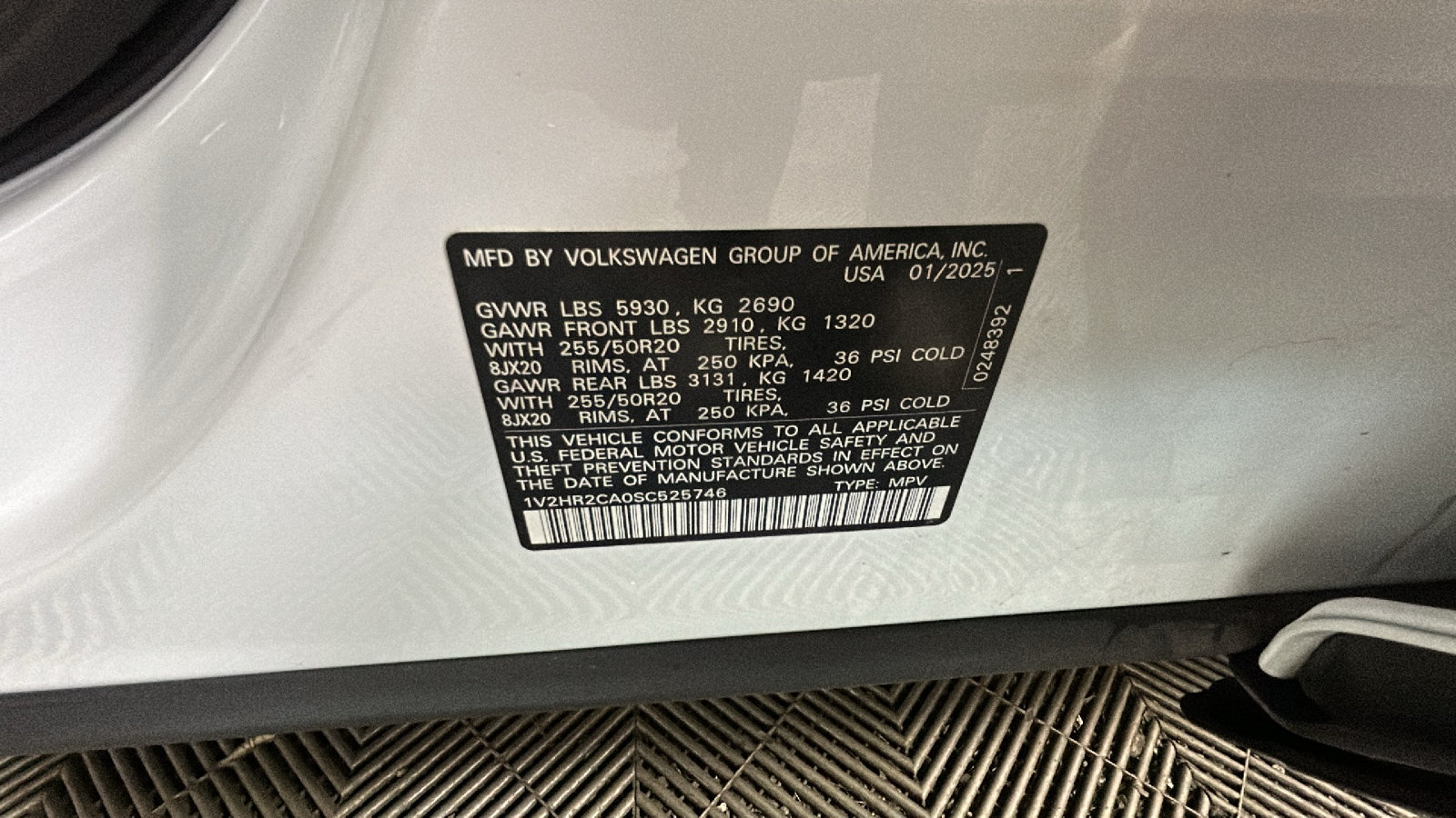 Used 2025 Volkswagen Atlas SE AWD/4WD image 10