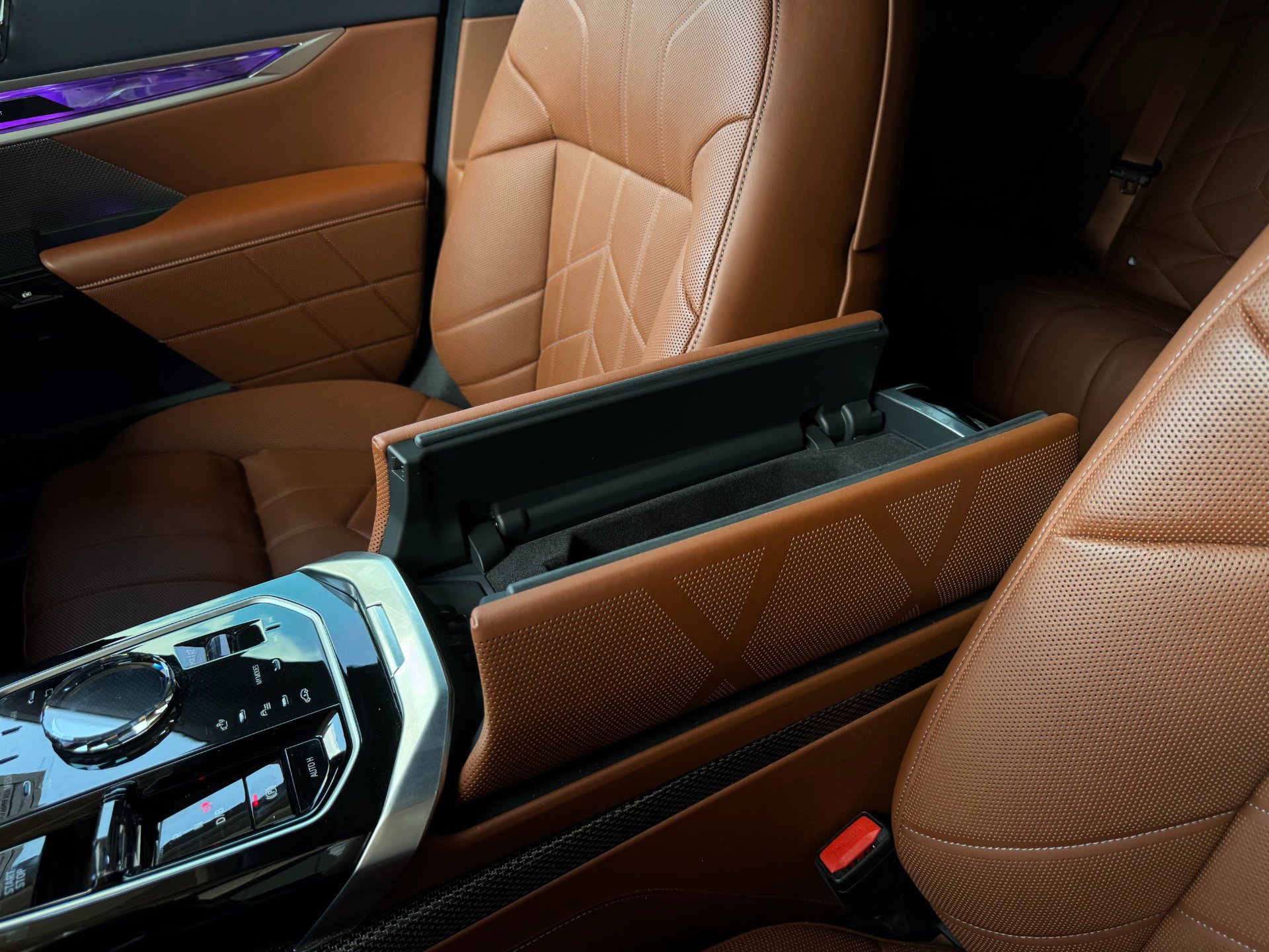 Used 2025 BMW i7 eDrive50 w/ Executive Package image 18