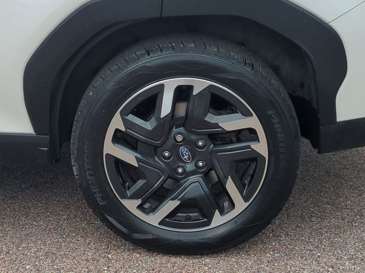 Used 2025 Subaru Forester Limited AWD/4WD image 13