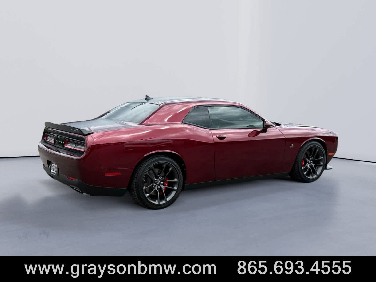 Used 2022 Dodge Challenger R/T Scat Pack w/ Shaker Package RWD image 3