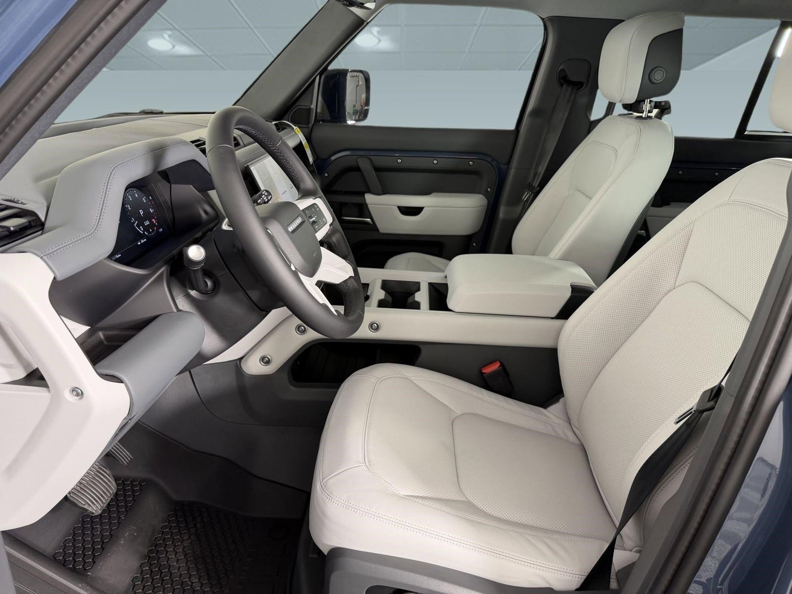 Used 2026 Land Rover Defender 110 S AWD/4WD image 15