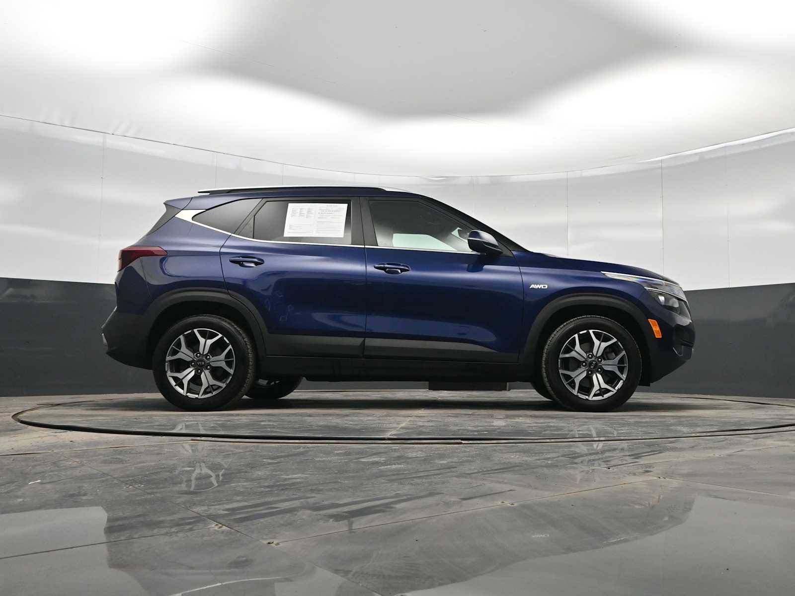 Used 2021 Kia Seltos EX image 37