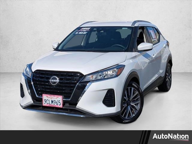 Used 2022 Nissan Kicks SV image 1