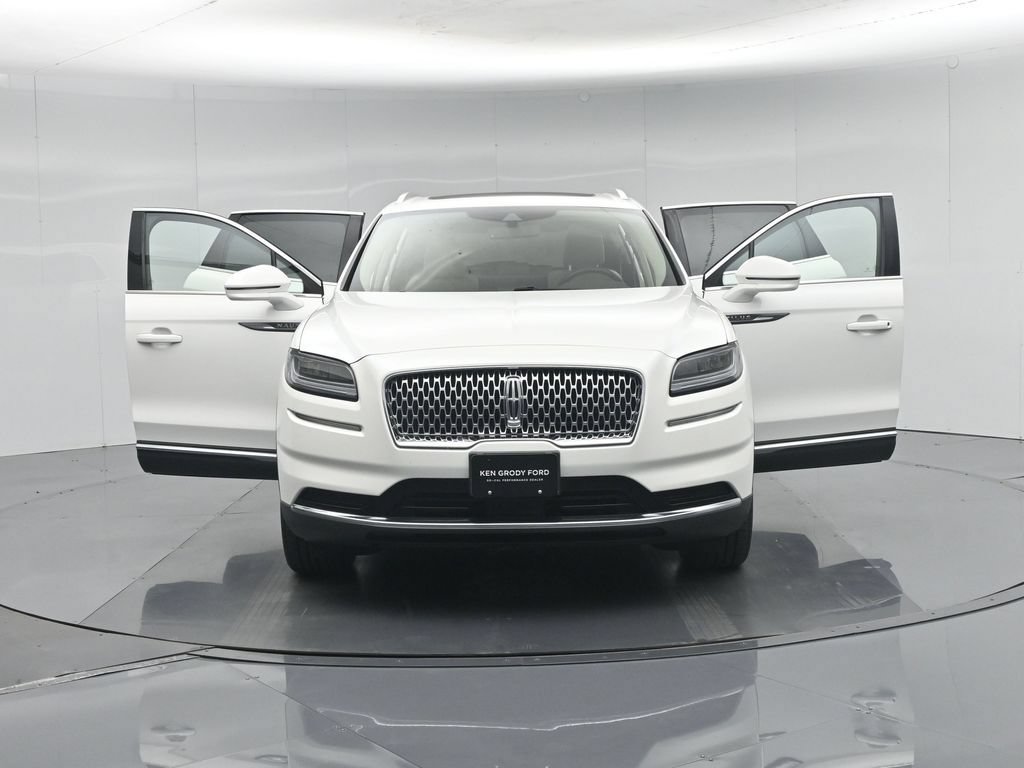 Used 2023 Lincoln Nautilus Reserve w/ Luxury Package AWD/4WD image 33