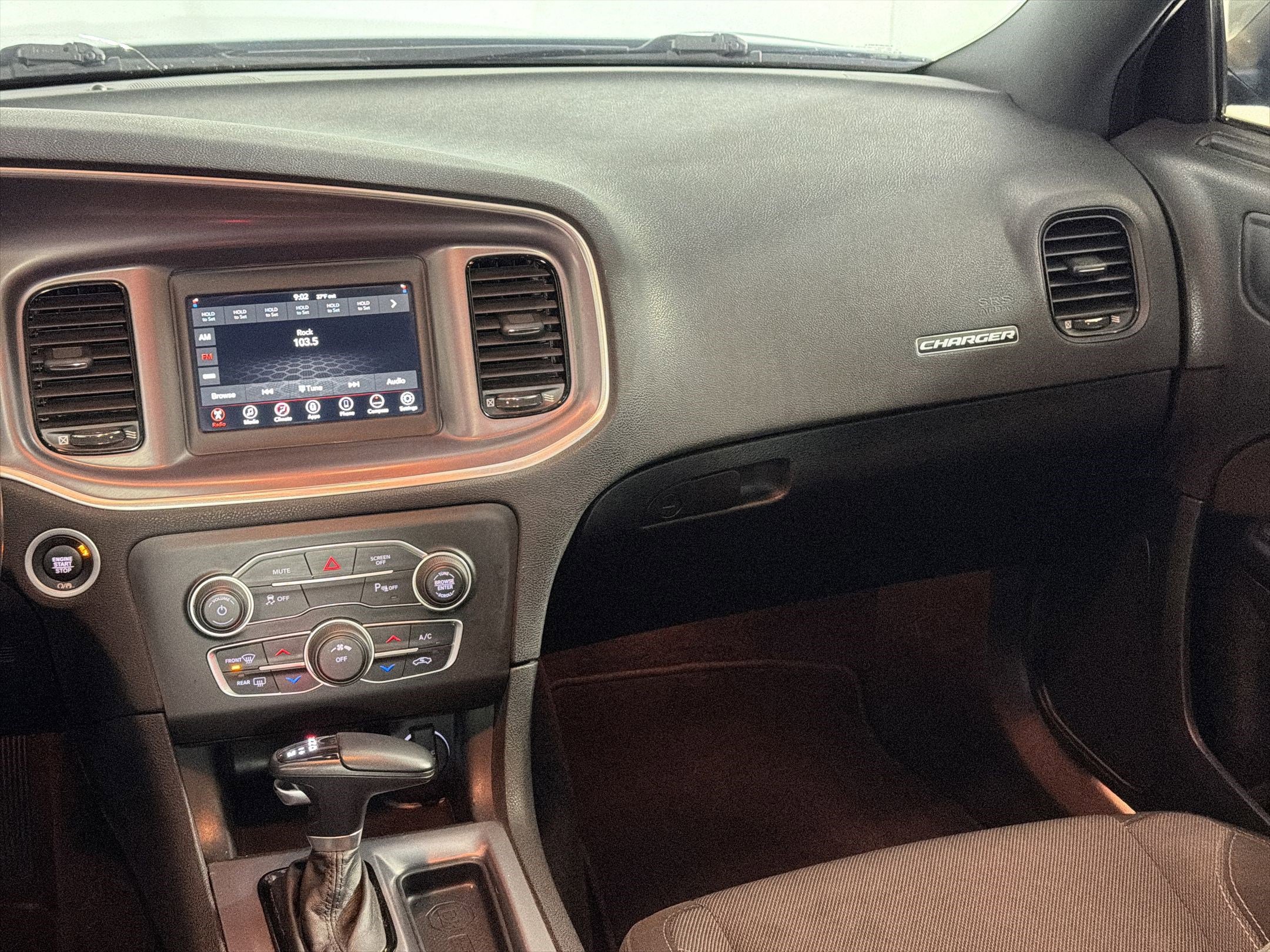 Used 2022 Dodge Charger SXT w/ Blacktop Package image 26
