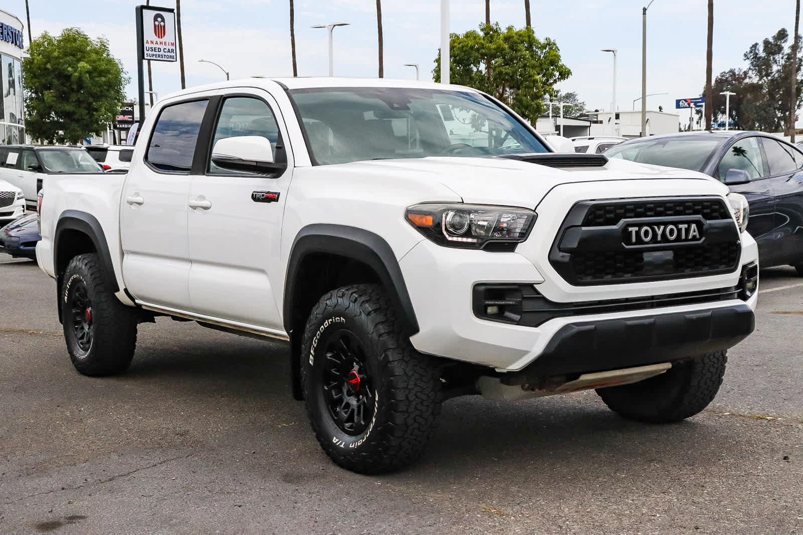 Used 2019 Toyota Tacoma TRD Pro AWD/4WD image 3