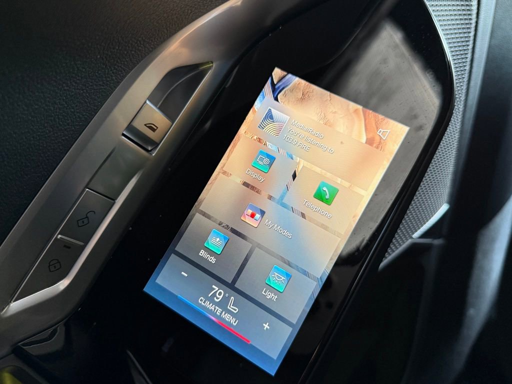 Certified 2023 BMW 740i w/ Executive Package image 16