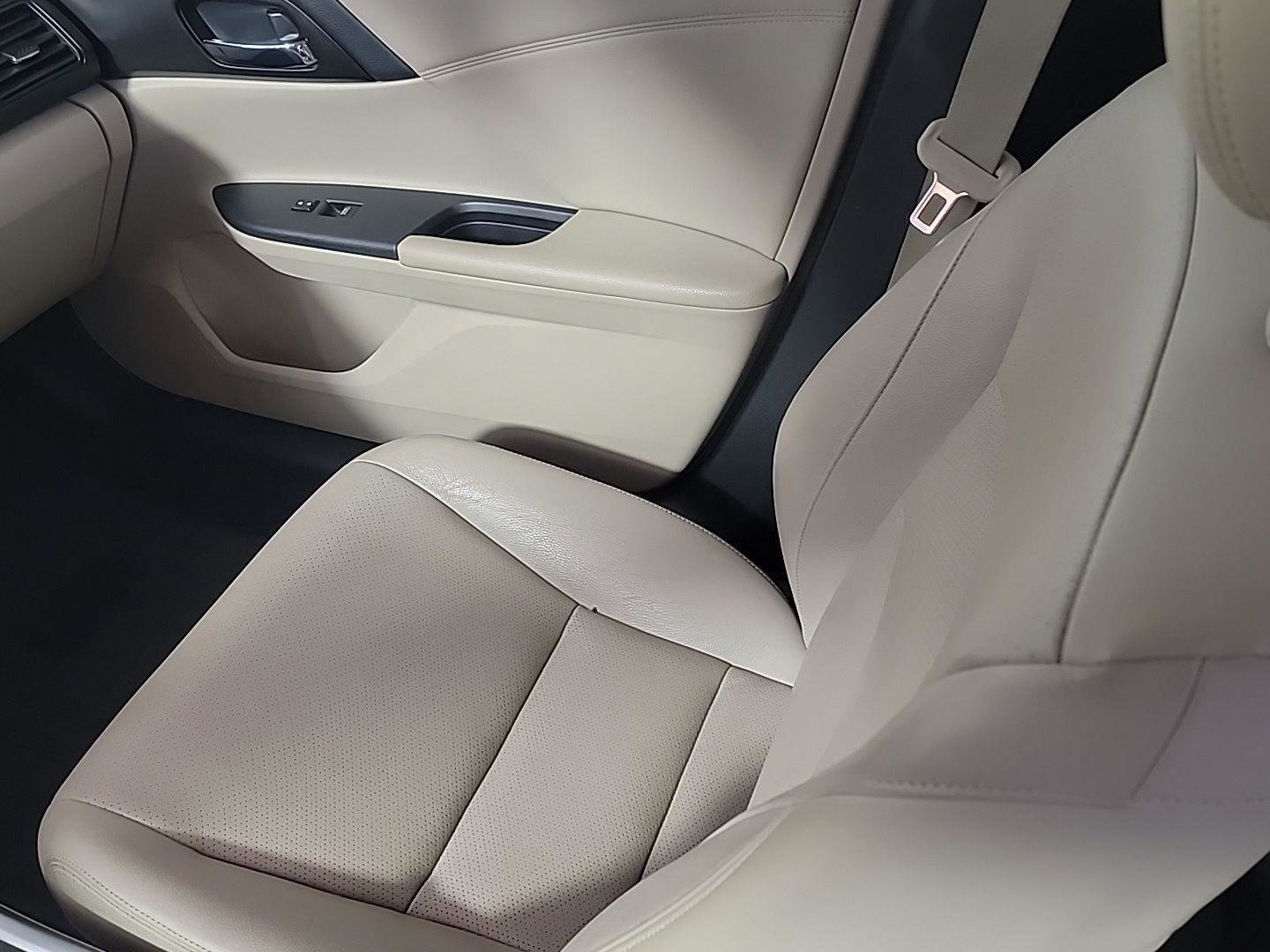 Used 2015 Honda Accord EX-L image 22