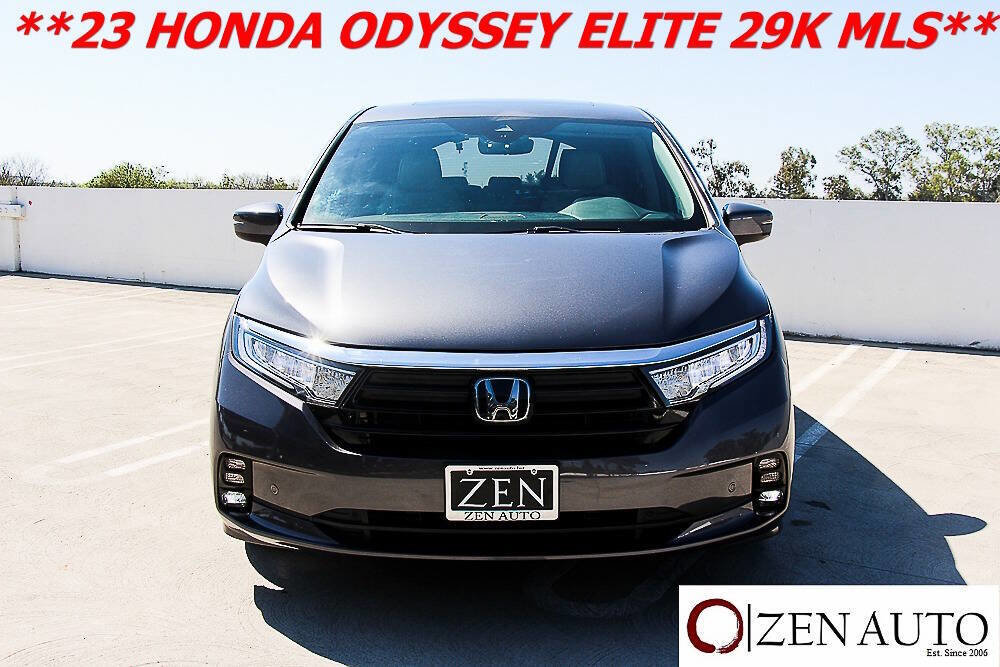 Used 2023 Honda Odyssey Elite image 2