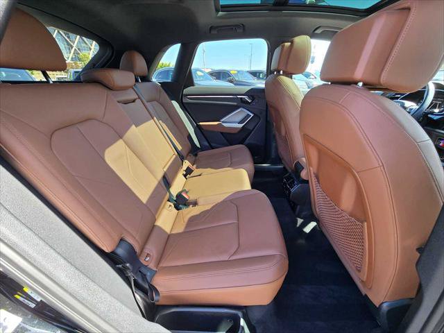 Used 2024 Audi Q3 2.0T Premium w/ Convenience Package AWD/4WD image 12