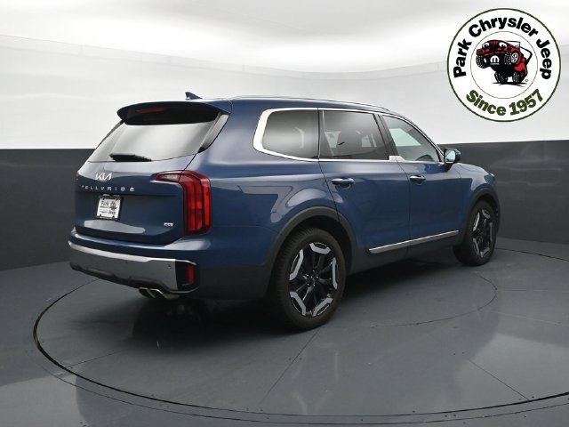 Used 2023 Kia Telluride S w/ S Sunroof Package AWD/4WD image 6