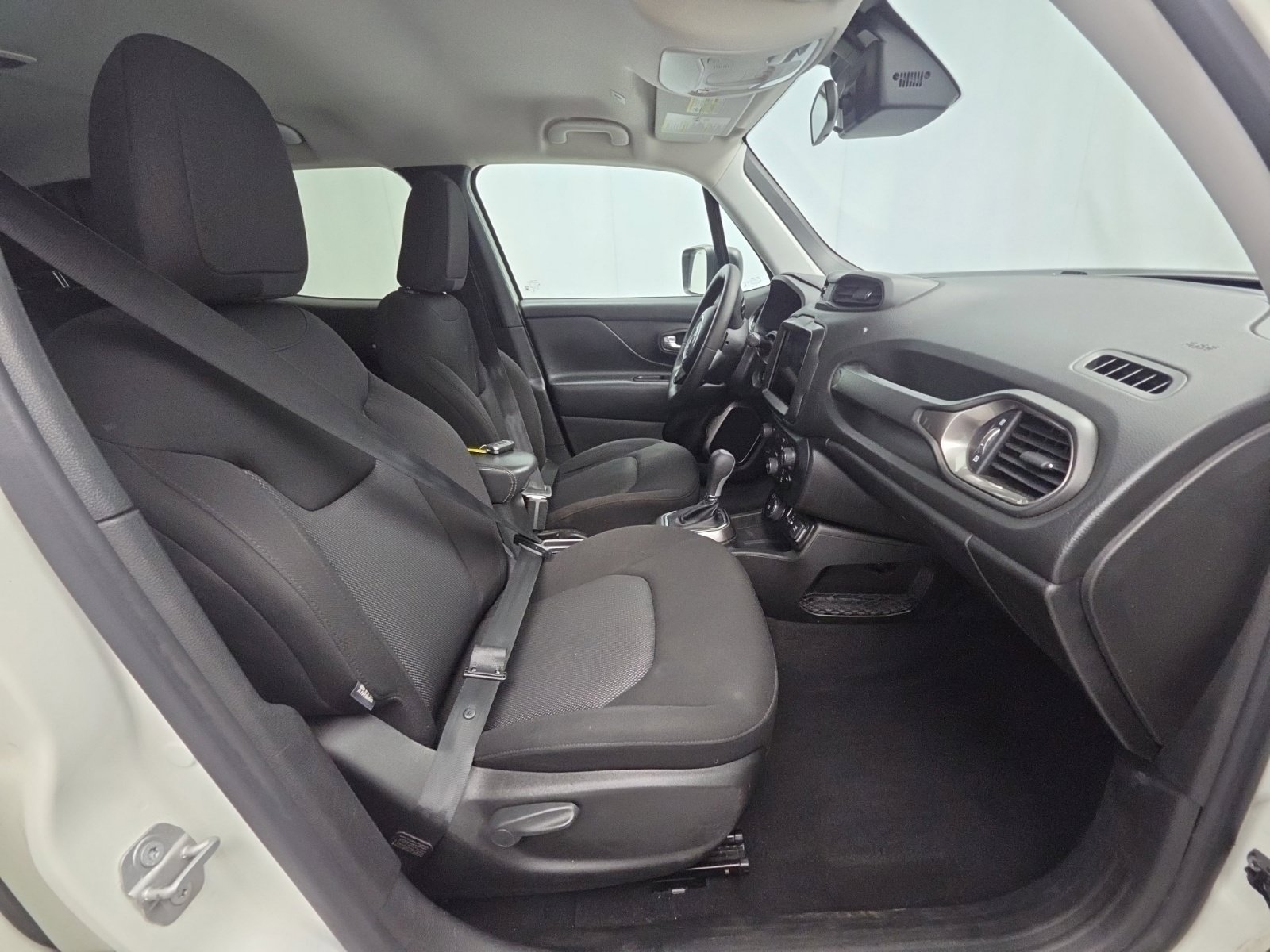Certified 2022 Jeep Renegade Sport w/ Sport Appearance Group AWD/4WD image 37