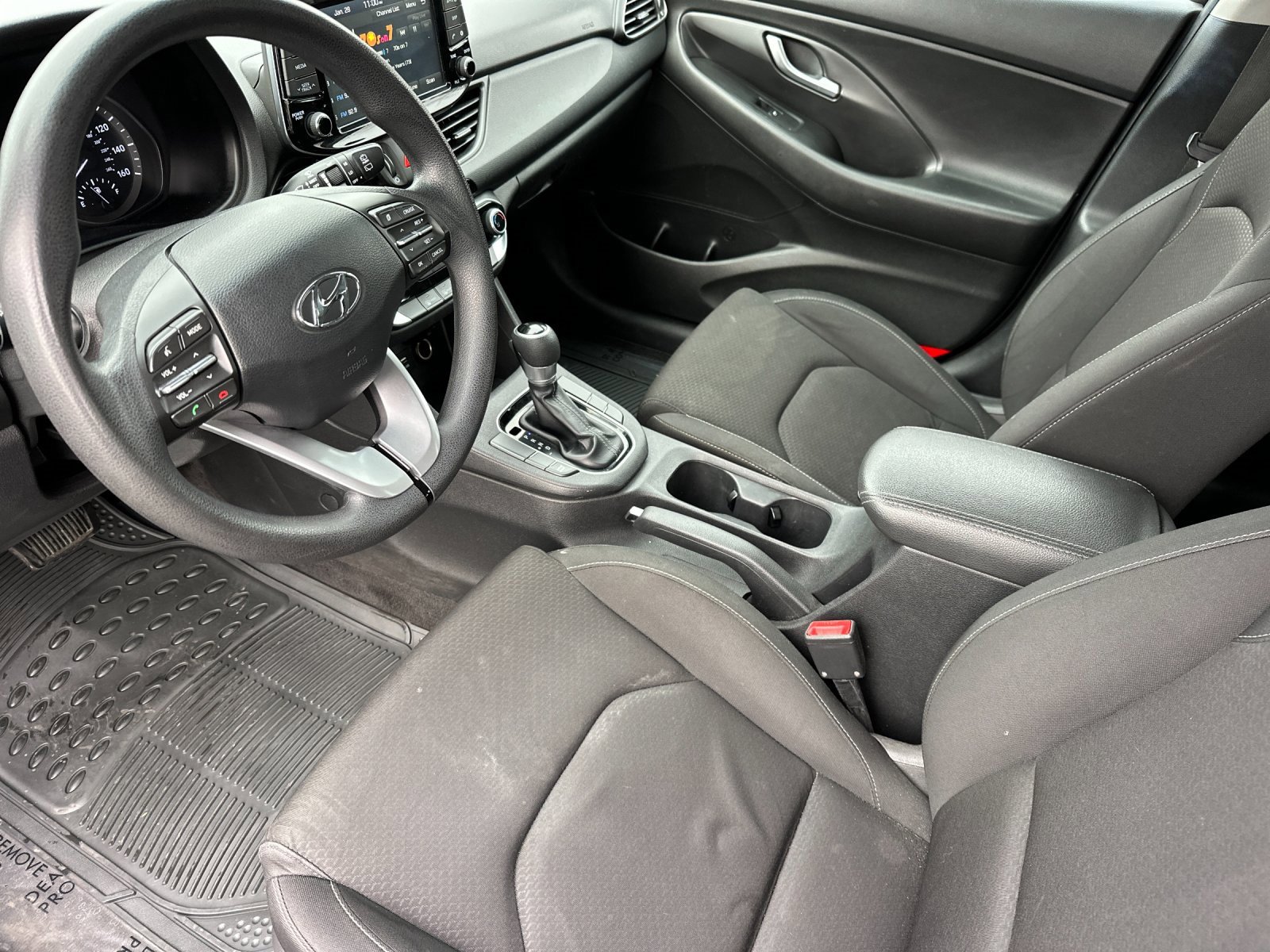 Used 2019 Hyundai Elantra GT image 10