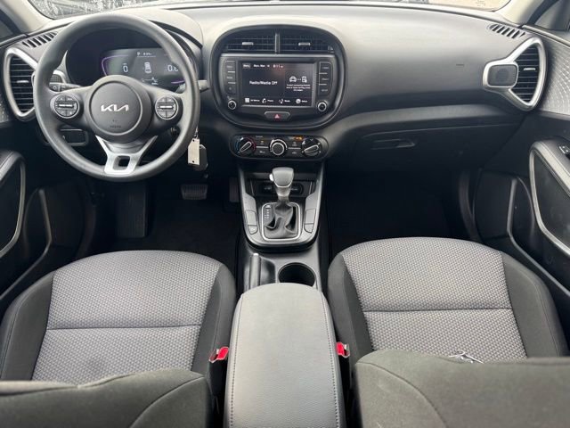 Certified 2025 Kia Soul LX image 14