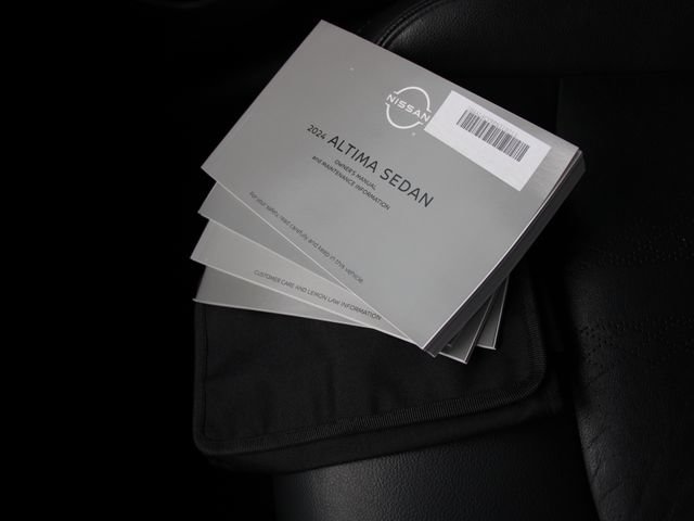Certified 2024 Nissan Altima 2.0 SR FWD image 35