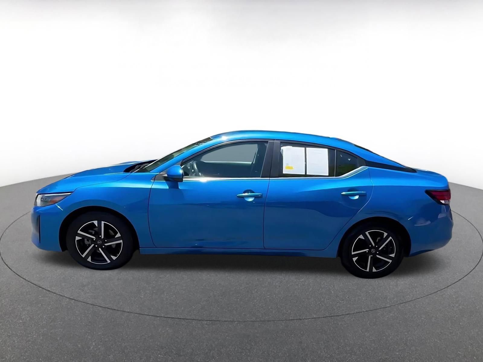Used 2024 Nissan Sentra SV FWD image 9