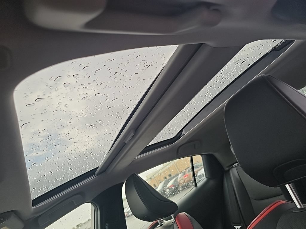Used 2023 Toyota Prius Prime FWD image 11