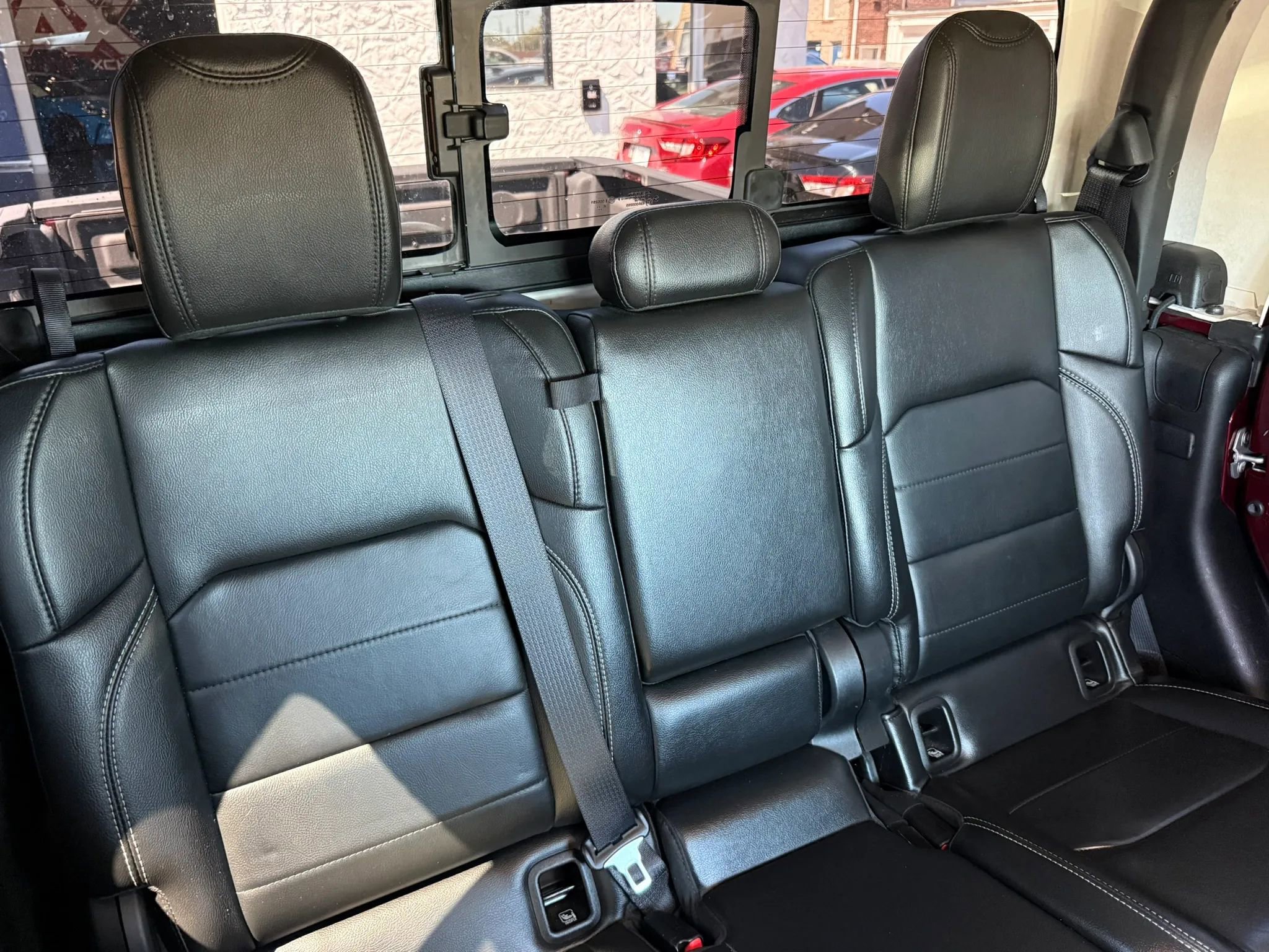 Used 2021 Jeep Gladiator Overland w/ Popular Equipment Package AWD/4WD image 23