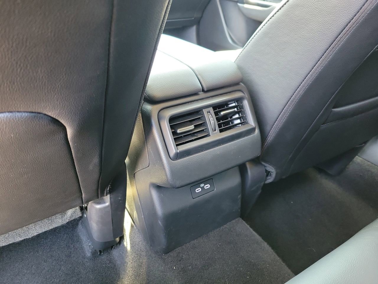 Used 2025 MAZDA CX-50 AWD 2.5 S w/ Premium Package image 12