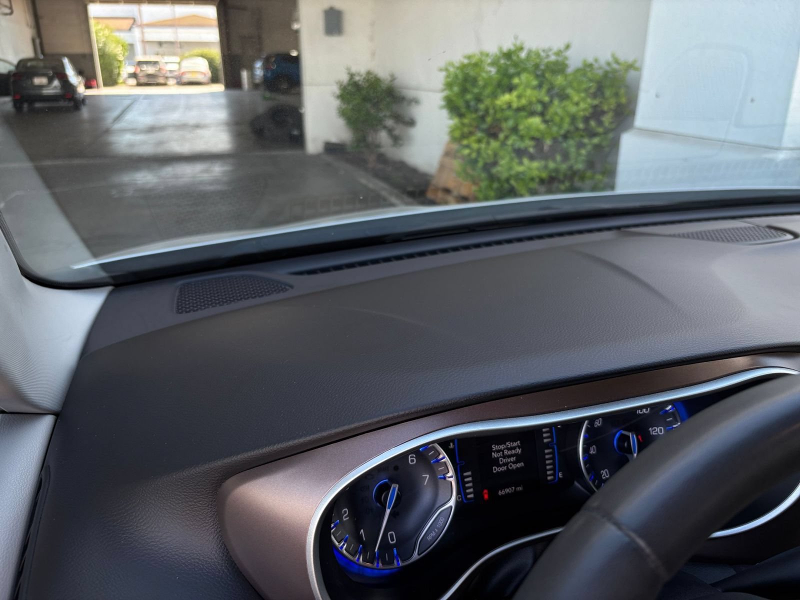 Used 2023 Chrysler Voyager LX FWD image 36