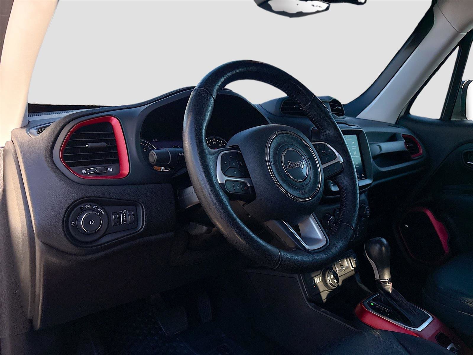 Used 2018 Jeep Renegade Trailhawk image 10