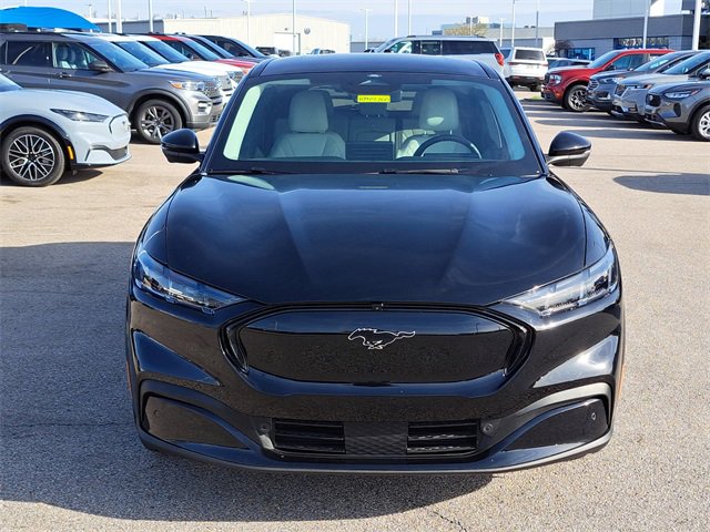Certified 2025 Ford Mustang Mach-E Premium image 8