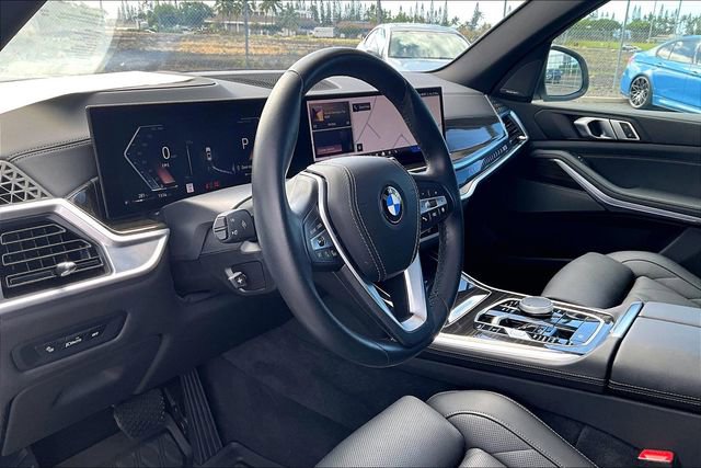 Used 2025 BMW X5 sDrive40i w/ Premium Package image 12