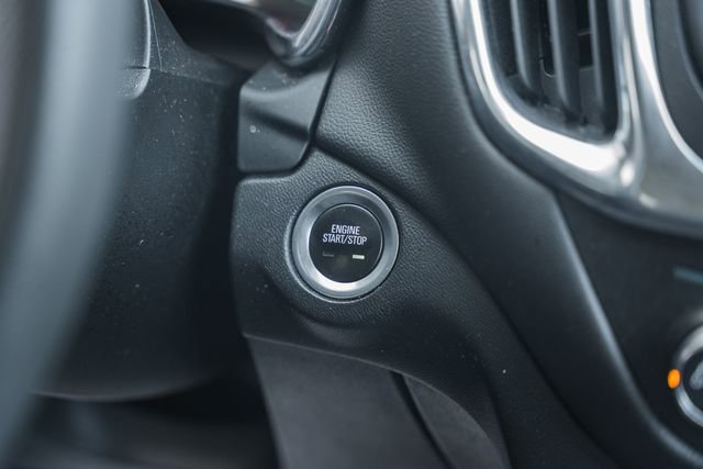 Used 2021 Chevrolet Equinox LT image 30