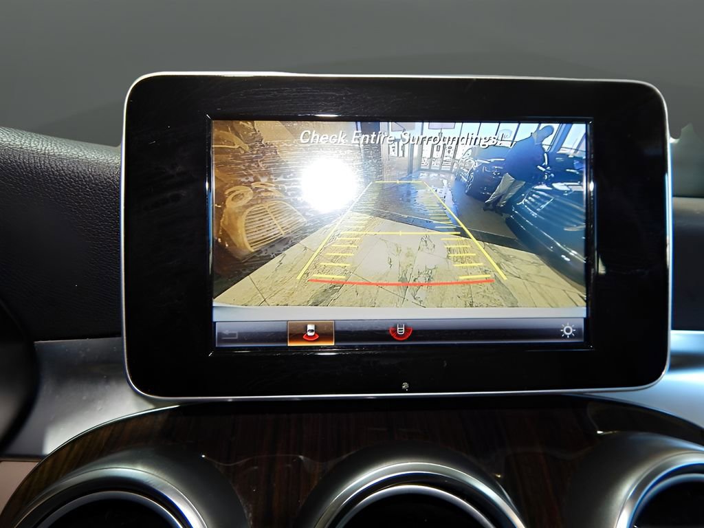 Used 2019 Mercedes-Benz GLC 300 4MATIC w/ Premium Package image 32