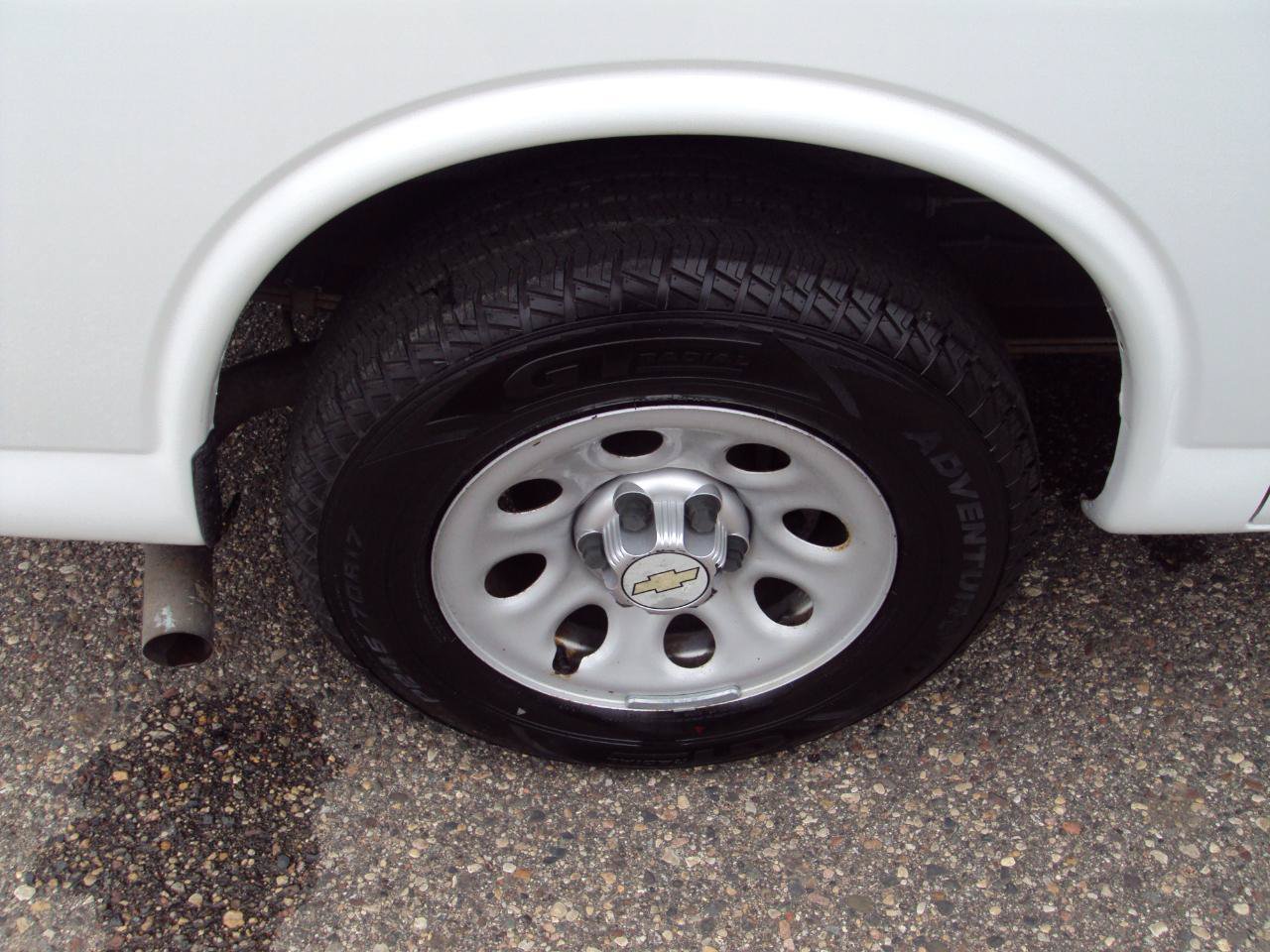 Used 2012 Chevrolet Express 1500 AWD image 30