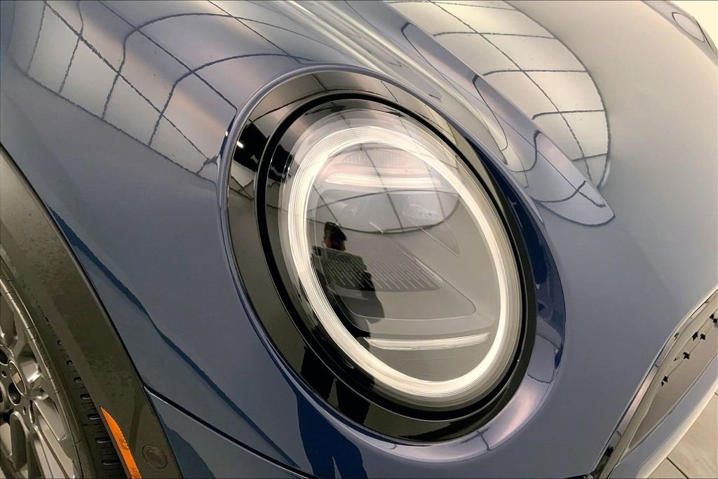 Certified 2025 MINI Cooper S image 27