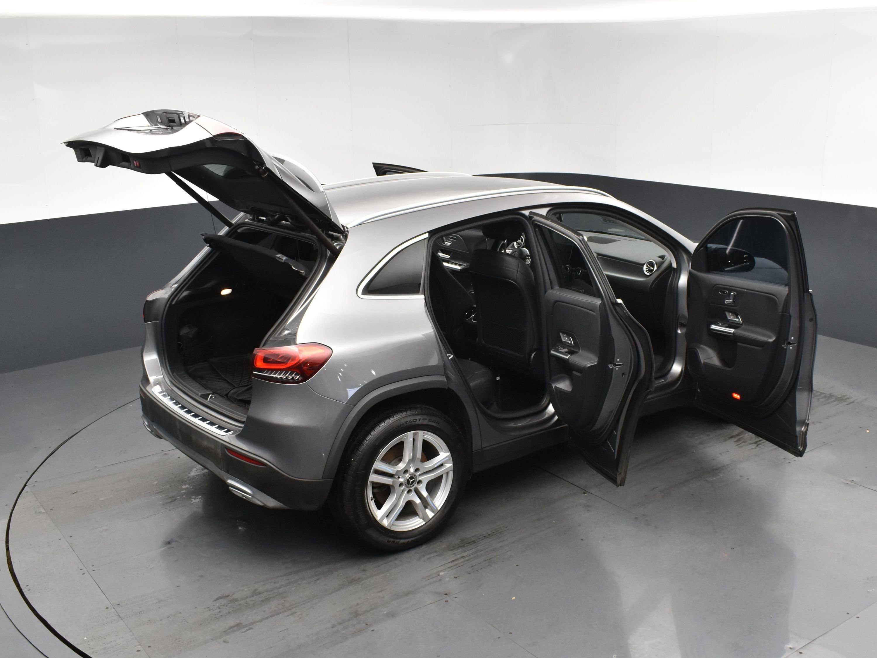 Used 2021 Mercedes-Benz GLA 250 4MATIC image 23