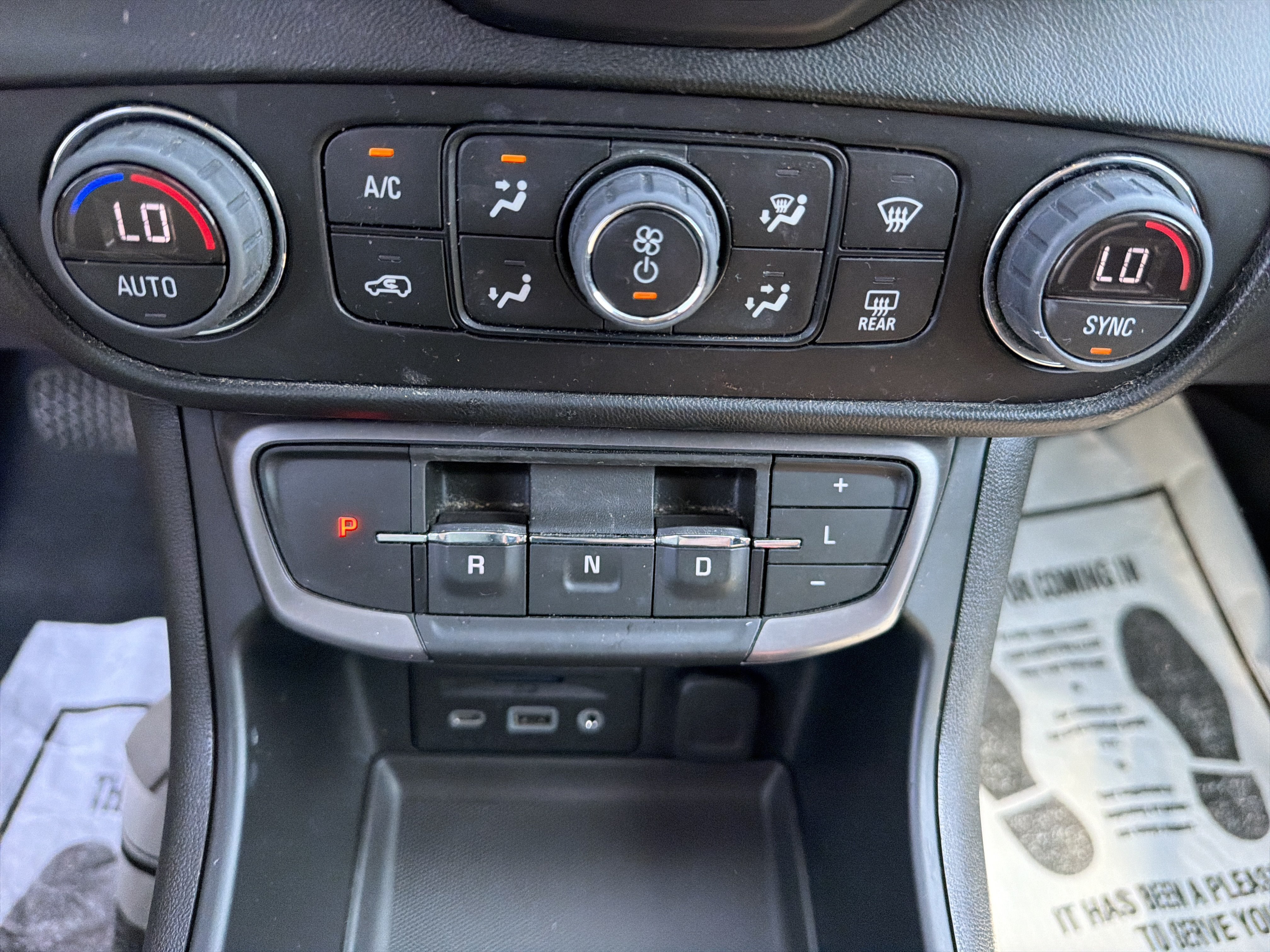 Used 2023 GMC Terrain AT4 AWD/4WD image 22