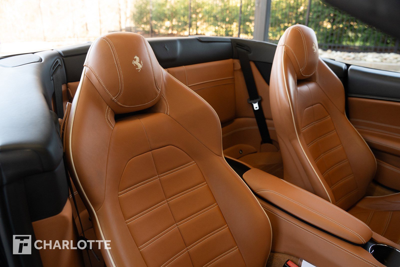 Used 2016 Ferrari California T image 34