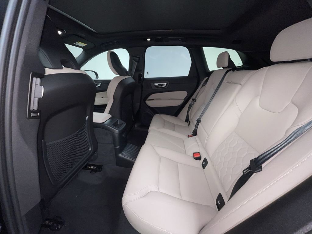 New 2026 Volvo XC60 T8 Plus w/ Protection Package Premier image 4